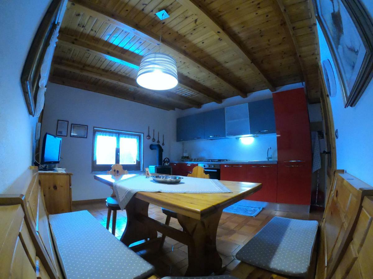 Casa Aurora -Altopiano Di Pine Bedollo Buitenkant foto